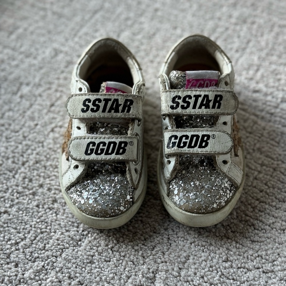 Kids: Golden Goose size 21 or US 5